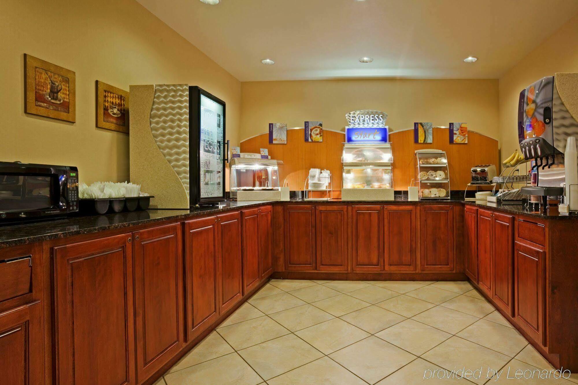Holiday Inn Express & Suites Wausau By Ihg Weston Ngoại thất bức ảnh